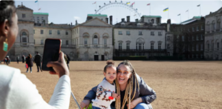 Stonehenge Tours with Audio Guide Benefits